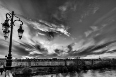 Eclairage ancien, pont de pierre