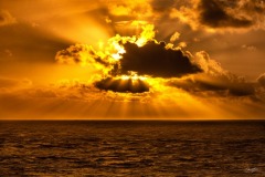 Soleil a travers les nuages Soleil a travers les nuages