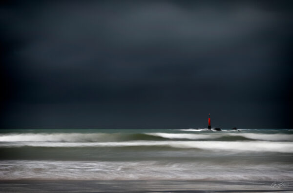 Ciel Gris, tempête sur la balise rouge